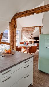 Kuchyň nebo kuchyňský kout v ubytování Penthouse im Dachgeschoss