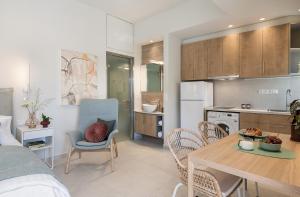 A kitchen or kitchenette at Margiani Studio & Apartment
