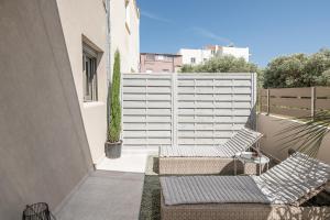 A balcony or terrace at Margiani Studio & Apartment