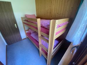 Postel nebo postele na pokoji v ubytování Apartments Carmena