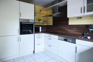 Köök või kööginurk majutusasutuses fewo-elzerhof