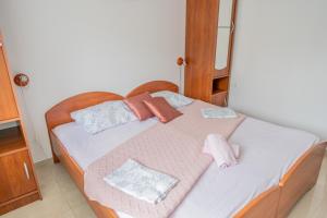 Postel nebo postele na pokoji v ubytování Guesthouse Kamarin