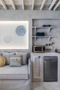 Kuchyň nebo kuchyňský kout v ubytování Thalassa Luxury Studios Lindos