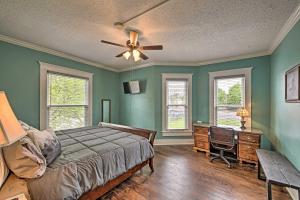 Imagen de la galería de Historic Noblesville Home with Private Yard!, en Noblesville