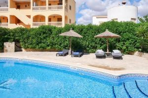 Bazén v ubytovaní Apartamento Estrella del Mar alebo v jeho blízkosti