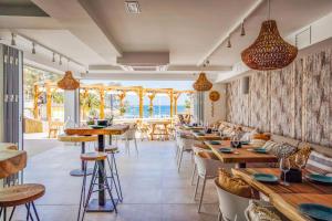 Majoituspaikan Beach House - healthy, protected location! El Campello, Alicante, Spain ravintola tai vastaava paikka