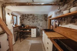 Kuchyň nebo kuchyňský kout v ubytování Chalet Passeier - ZOLL + 32 fotografií