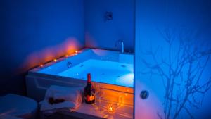 卡塔尼亚ETNEA 208 LUXURY JACUZZI SUITE Catania的相册照片