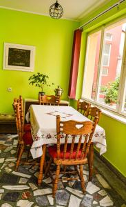 Restoran ili drugo mesto za obedovanje u objektu Apartmani Jelenković