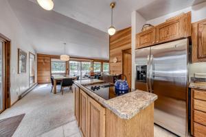 Köök või kööginurk majutusasutuses 6 Red Cedar