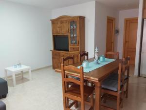 Μια τηλεόραση ή/και κέντρο ψυχαγωγίας στο Apartament de Marieta del Delta