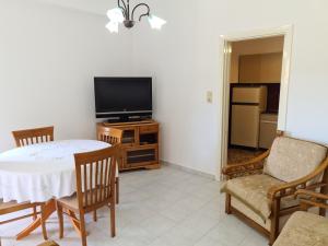 Gallery image of Grand Apartment in Néa Khilí