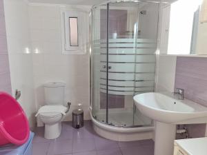 Gallery image of Grand Apartment in Néa Khilí