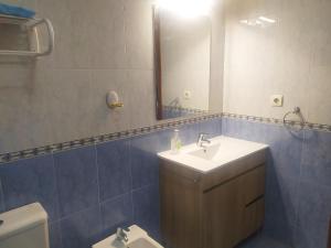 Kúpeľňa v ubytovaní Apartamento Residencial Puerta Roquetas
