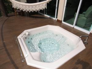 Gallery image ng Belíssimo resort com casa com banheiras água termal sa Santo Amaro da Imperatriz