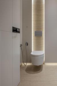 Koupelna v ubytování Sophisticated Condo in Nusle by Prague Days