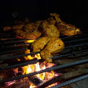 Gril dostupný pro hosty v hotelu