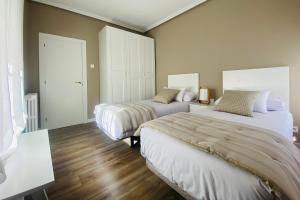 Galeriebild der Unterkunft Casa Vacacional Galiana in Avilés + 24 Fotos