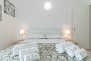 Postel nebo postele na pokoji v ubytování Apartment Azalea - Cremia