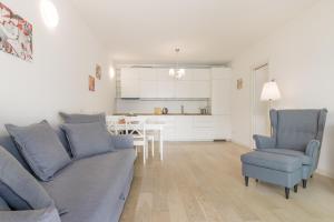 Kuchyň nebo kuchyňský kout v ubytování Apartment Azalea - Cremia