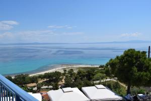Gallery image of Vrachos Lofts in Afitos