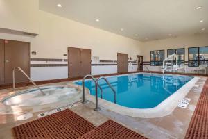 Foto dalla galleria di Comfort Inn & Suites Farmington - Victor a Farmington