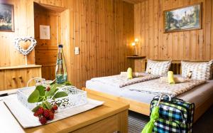 Postel nebo postele na pokoji v ubytování Pension Haus Fürstenberg