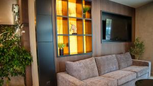 A seating area at Aparthotel Paradiso