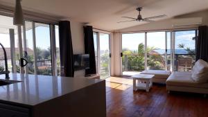 Gallery image of Maple Villa - The Beach House by the bay in Brisbane