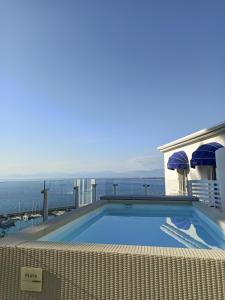 Bazén v ubytování Anreale Rooms Agropoli nebo v jeho okolí