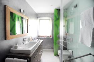 Kúpeľňa v ubytovaní Feel Good Penthouse With Jacuzzi