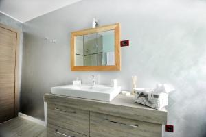 Kúpeľňa v ubytovaní Feel Good Penthouse With Jacuzzi