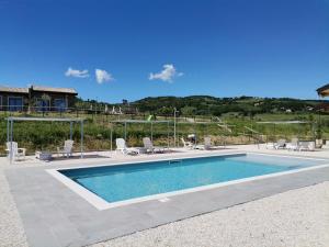 Agriturismo Incanto della Natura内部或周边的泳池