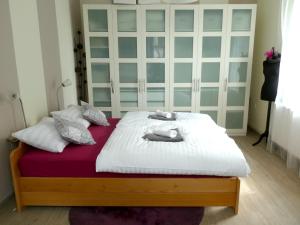 Posteľ alebo postele v izbe v ubytovaní Apartmán Mařenka
