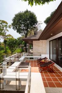 Балкон или терраса в Baan Krating Phuket Resort -SHA Plus