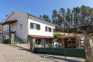 Το κτήριο όπου στεγάζεται  το διαμέρισμα