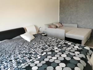 Postel nebo postele na pokoji v ubytování PALMandre (Pag Apartment Luxurious)