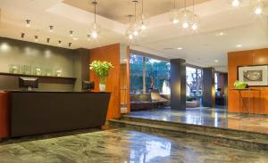 De lobby of receptie bij Astari