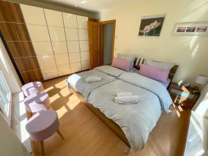 Postel nebo postele na pokoji v ubytování Ferienwohnung Lennefer