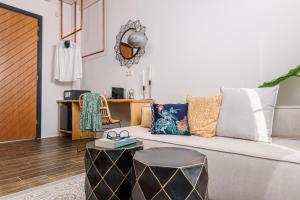 Ruang duduk di Maregold Mykonos Micro-Boutique Suites, Adults Only