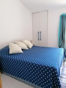 Postel nebo postele na pokoji v ubytování Holiday apartment in Funtana with balcony, air conditioning, WiFi, washing machine 4982-9