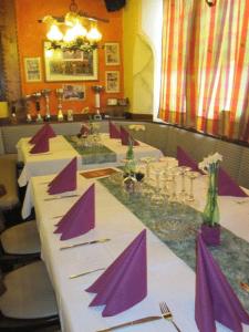 Restaurace v ubytování Gasthof Pension Baumkirchner + 19 fotografií