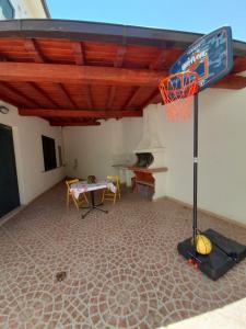 Patio alebo iná vonkajšia časť ubytovania Anthony House