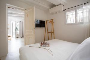 Gallery image of Vieil Antibes, plage de sable, avec parking in Antibes