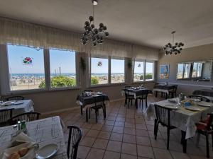 Restaurace v ubytování Hotel VistaMare Viserba