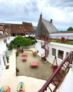 an aerial view of a house with a patio at Chambre Centre Ville Le Blanc in Le Blanc