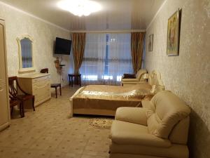 Χώρος καθιστικού στο Apartment on Yuzhny Sklon