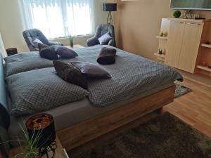 Posteľ alebo postele v izbe v ubytovaní Csabai Apartman + 37 fotografií