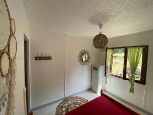 Photo de la galerie de l'établissement RIBES - Chalet Gîte au coeur de la nature, à Sournia