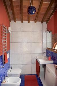 Kylpyhuone majoituspaikassa Colonica Il Picchio Verde